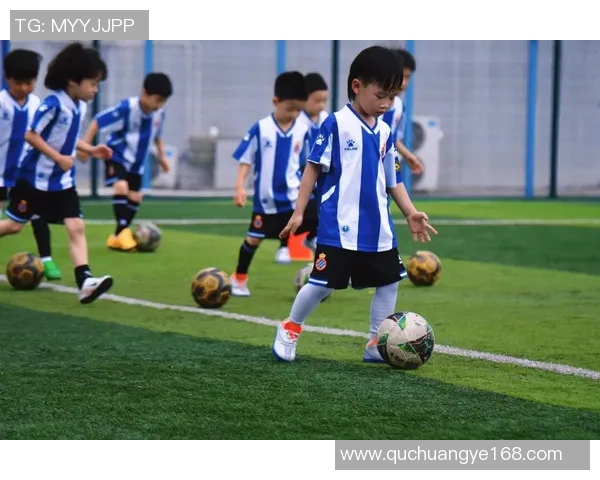 足球明星背景板图展现球场魅力与运动精神的完美结合